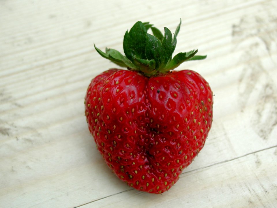 Strawberry Glass 5