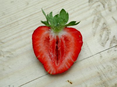 Strawberry Glass 11