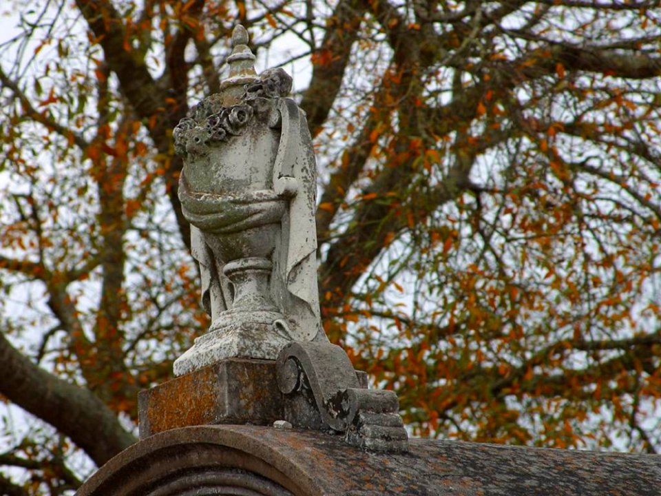 Statue
