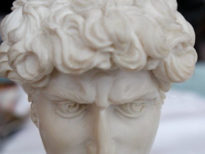 Statue 3