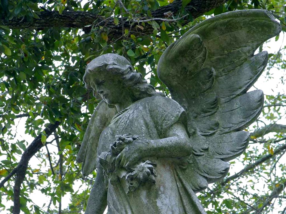 Statue 2