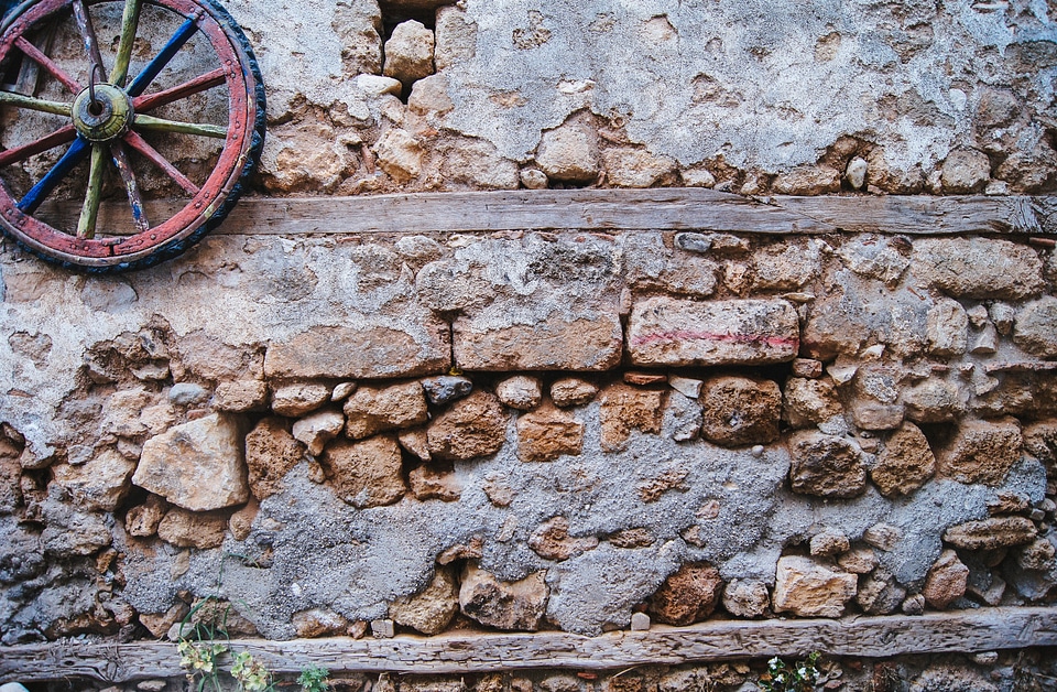 Wheel wall old stone