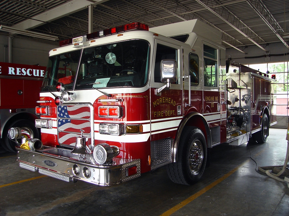 Vehicle station ladder
