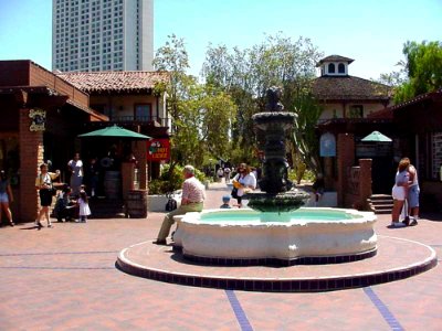 Fishermans Village Fountain