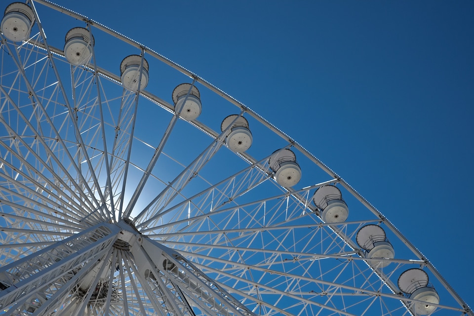 Amusement entertainment round