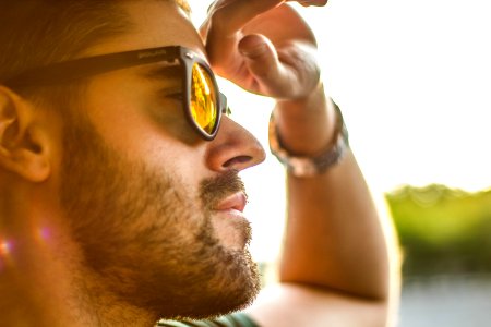 Mens Black Framed Sunglasses Shined By The Bright Sun