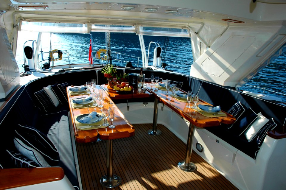 Yacht Table Setting