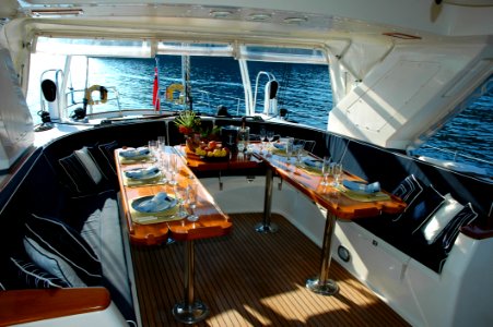 Yacht Table Setting