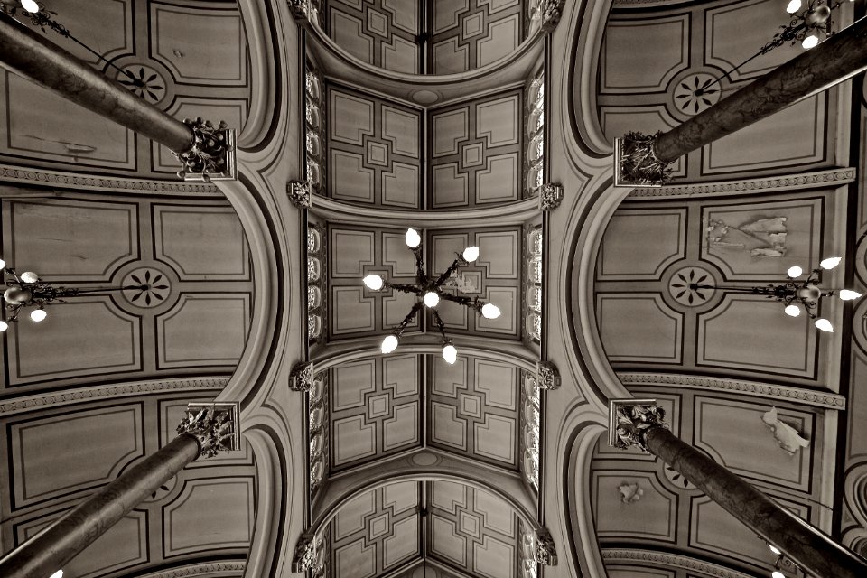 Black Chandelier Lamp