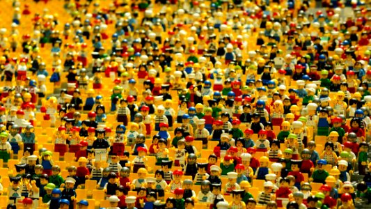 Yellow Crowd Recreation Audience
