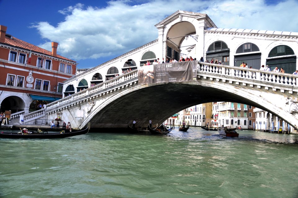 Grand Canal - Rialto - Venice Italy Venezia - Creative Commons By Gnuckx