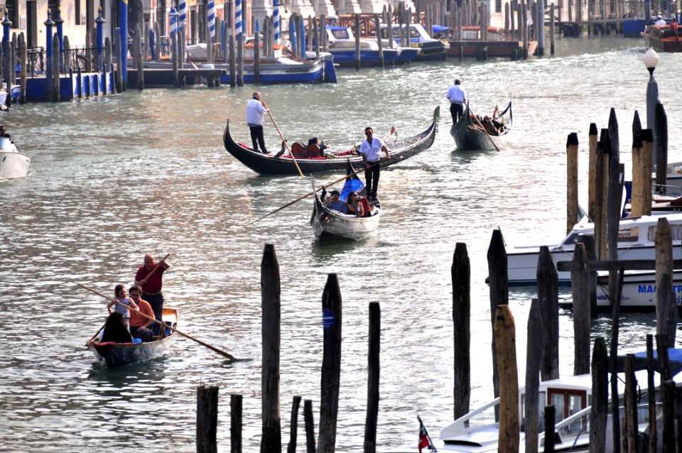 Grand Canal - Rialto - Venice Italy Venezia - Creative Commons By Gnuckx photo