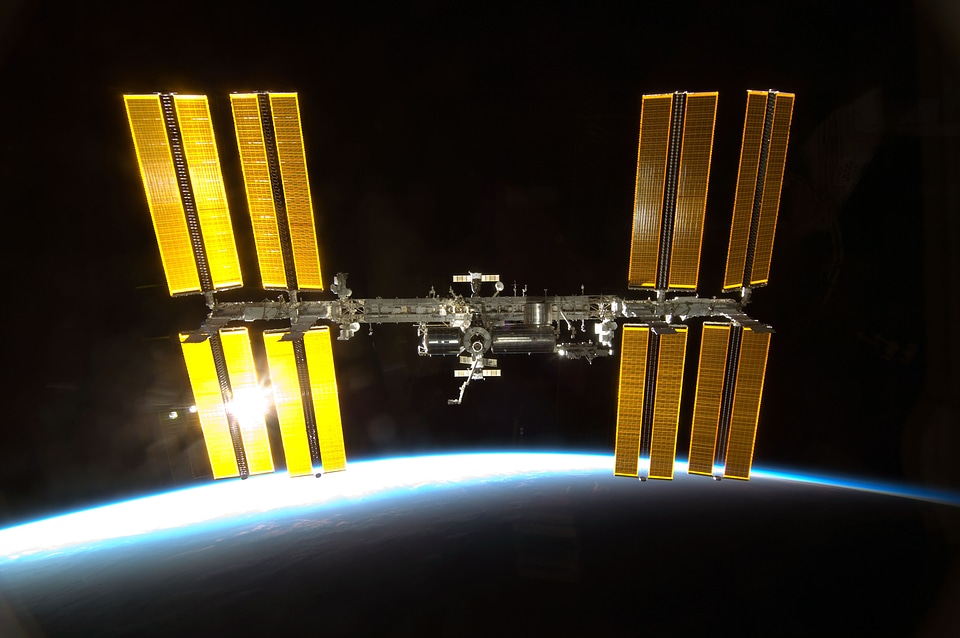 Earth spacecraft vehicle
