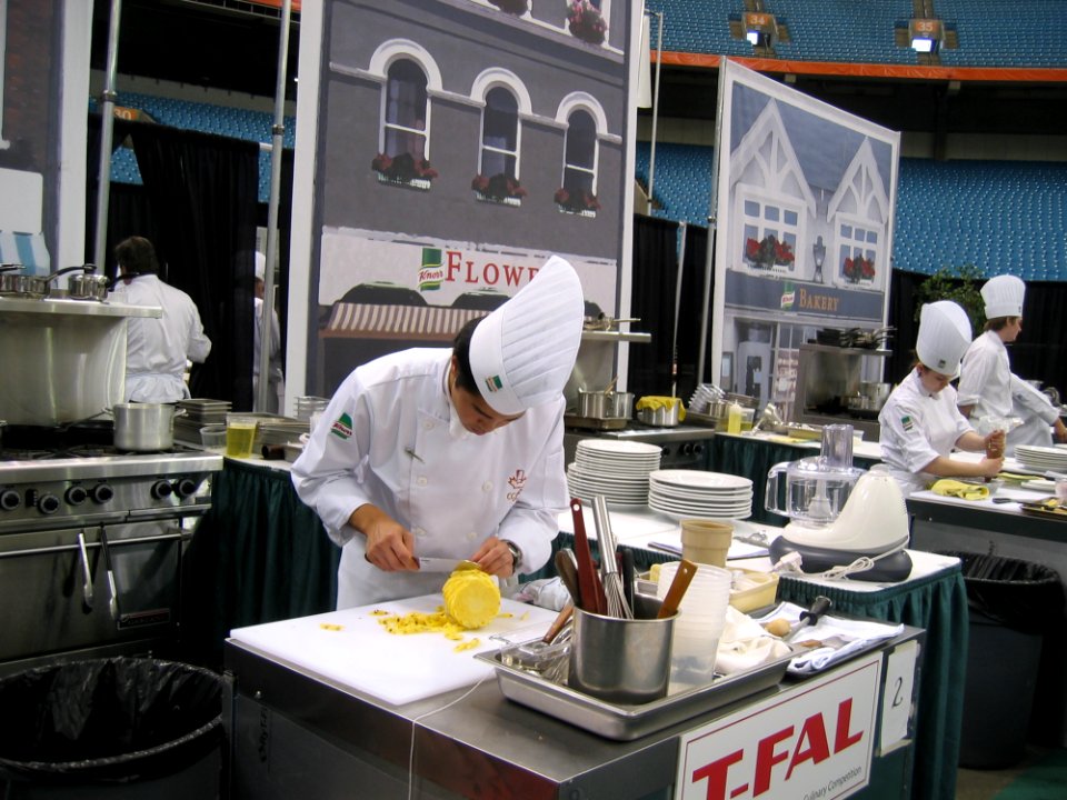 Eat Vancouver 2005 - Fri22Apr2005 - 39