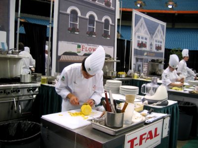 Eat Vancouver 2005 - Fri22Apr2005 - 40