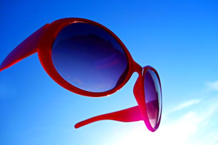 PUBLIC DOMAIN DEDICATION - Pixabay-Pexels Digionbew 14 04-08-16 Sunglasses In The Sky LOW RES DSC07899 photo