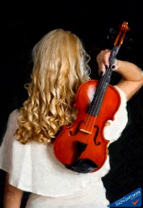 Violin Woman - ID 16218-130655-0946 photo