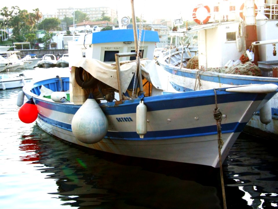 Porto Ulisse-Ognina-Catania-Sicilia-Italy - Creative Commons By Gnuckx