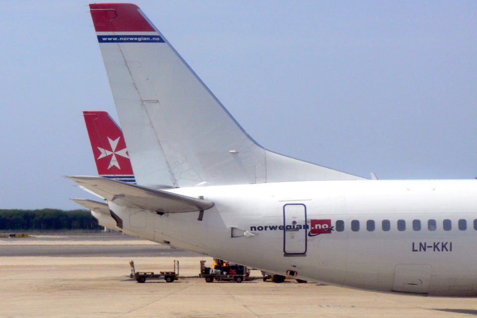 MM00-0708 TRV AL AIRPORT RM FUN FZ7