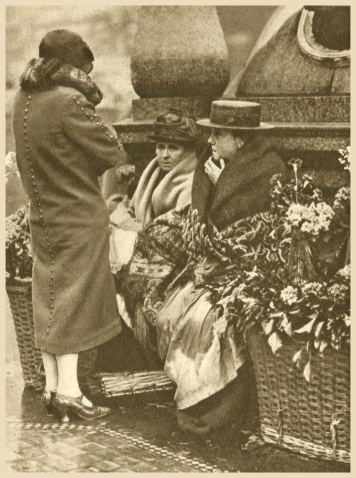 Cut Flowers Are On Sale As A Sign Of Feminine Custom