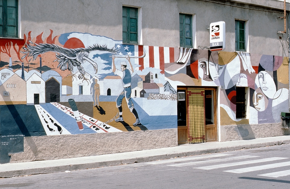 Murals graffiti politically