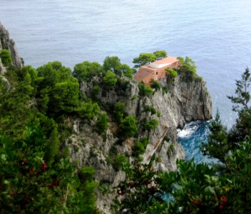 House On Sea Cliff