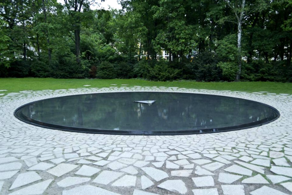 Memorial To The Sinti And Roma Victims Of National Socialism