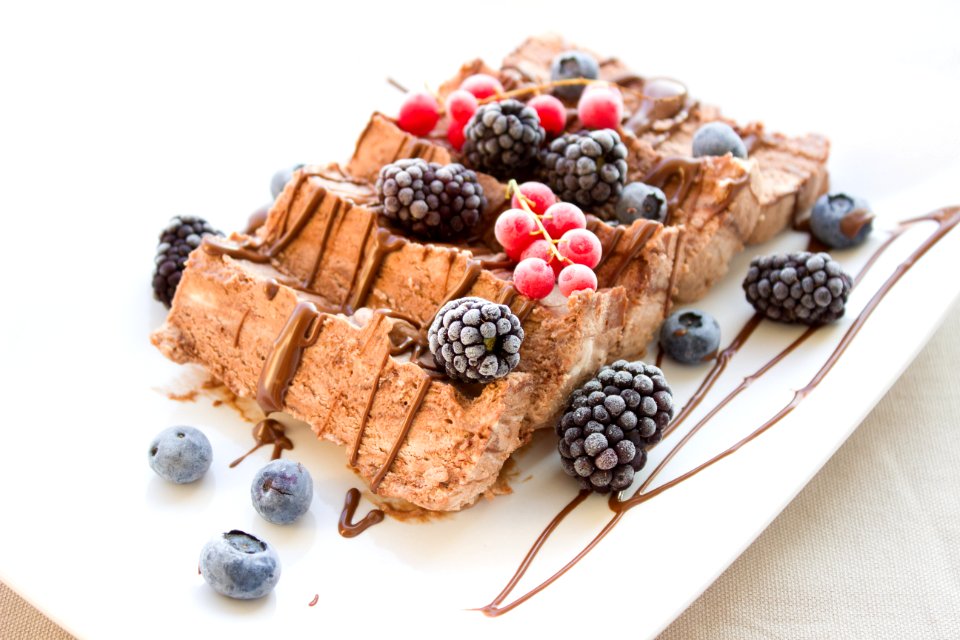 Cake With Fresh Berries