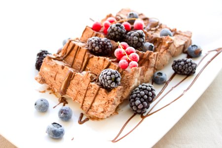 Cake With Fresh Berries