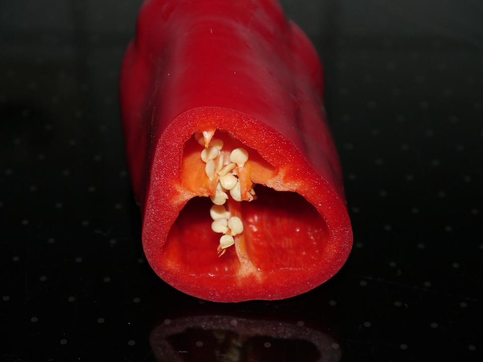 Red fruity hot cut