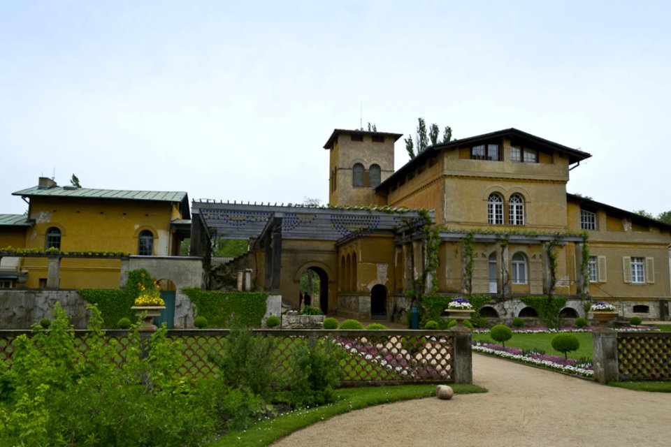 Italian Style Villa Built By Prince Frederick William With Garden And Pergola Entrance