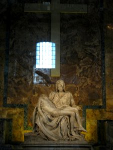 La-pieta-sculpture-of-michelangelo