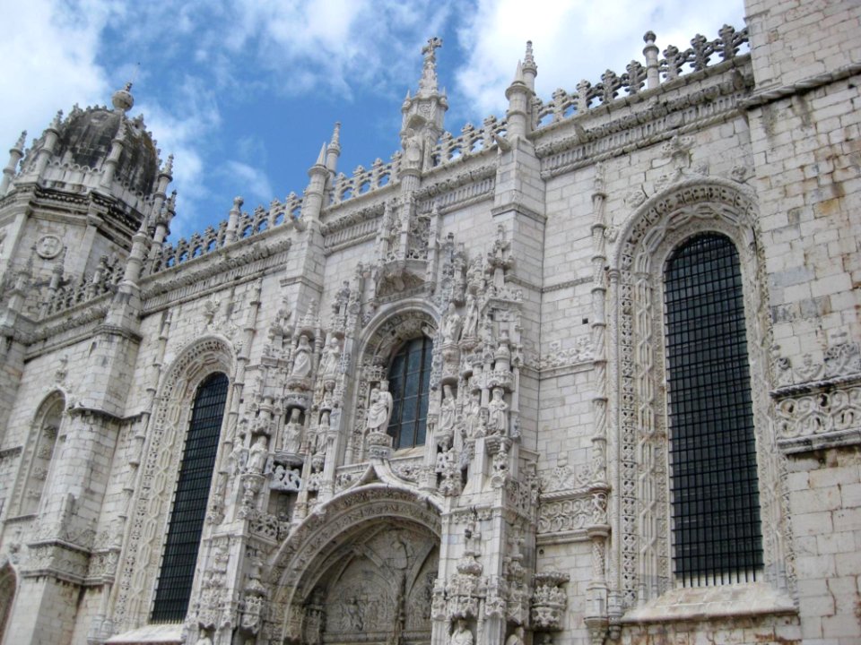 Jeronimos-monastery-facade