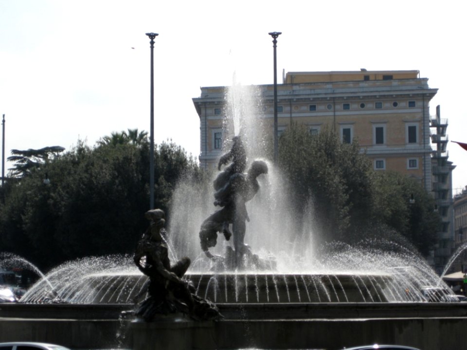 Fountain-of-the-naiads-in-piazza-della-repubblica