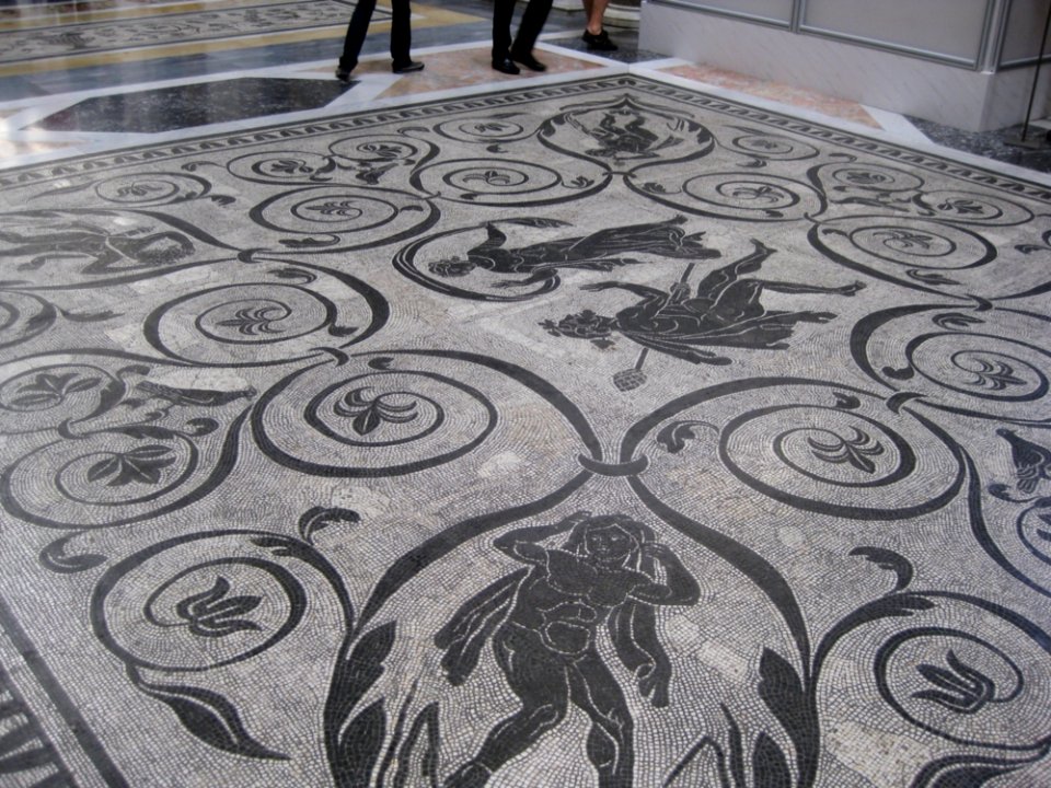 Floor-mosaic-in-vatican-museum