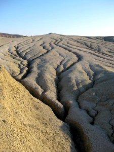 Cracked-earth-surface