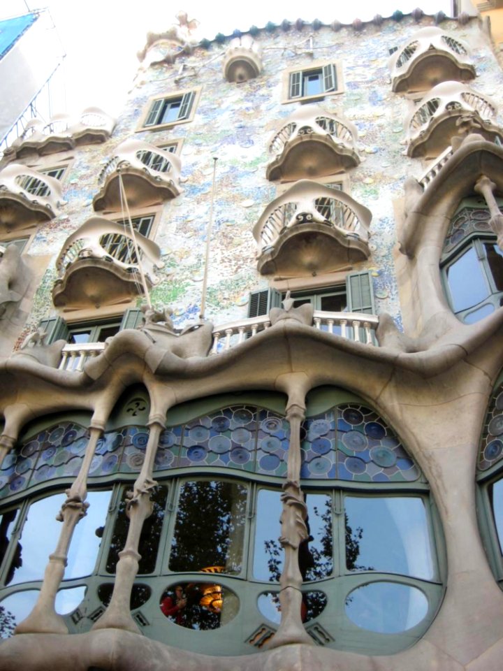 Batllo-first-level-exterior