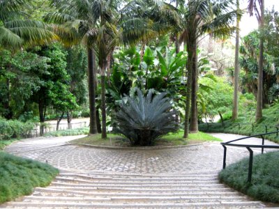 Botanical-garden-entrance