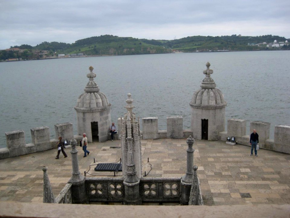 Bastion-terrace-facing-tagus-river