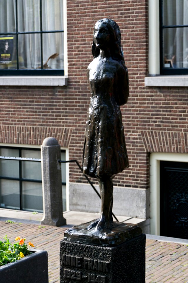 Anne Frank Bronze Statue
