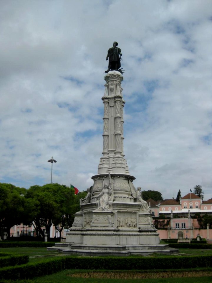 Alfonso-de-albuquerque-column
