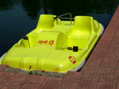 Yellow-little-boat