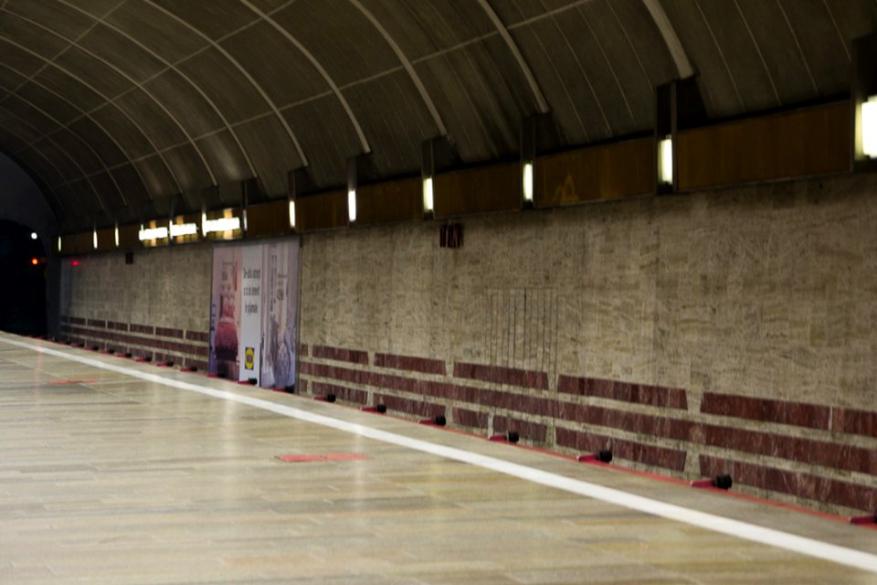 Photo Of An Underground Urban Railroad This Stations MainCharacteristic Is The Lack Of Supporting Pillars Thus The Wide Op