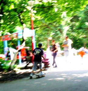 Skater-boy-in-the-park