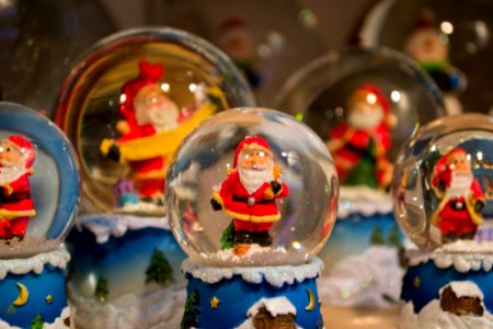 Santa-claus-glass-snow-balls photo