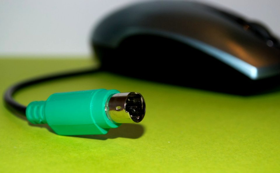 Mouse-ps2-cable-plug