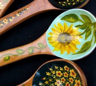 Painted-wooden-spoons