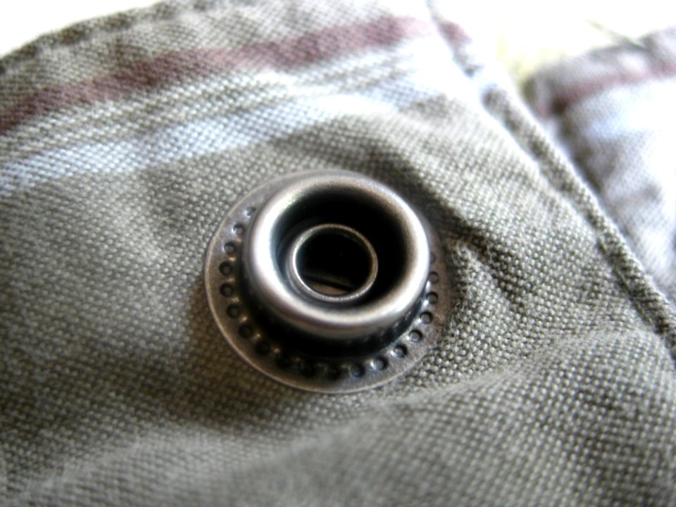 Metal-pants-button