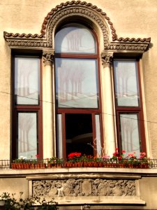House-window-with-glass-tree-motif