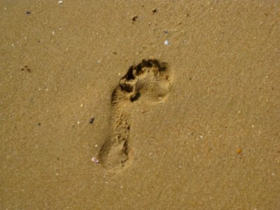 Footprint-on-beach-sand